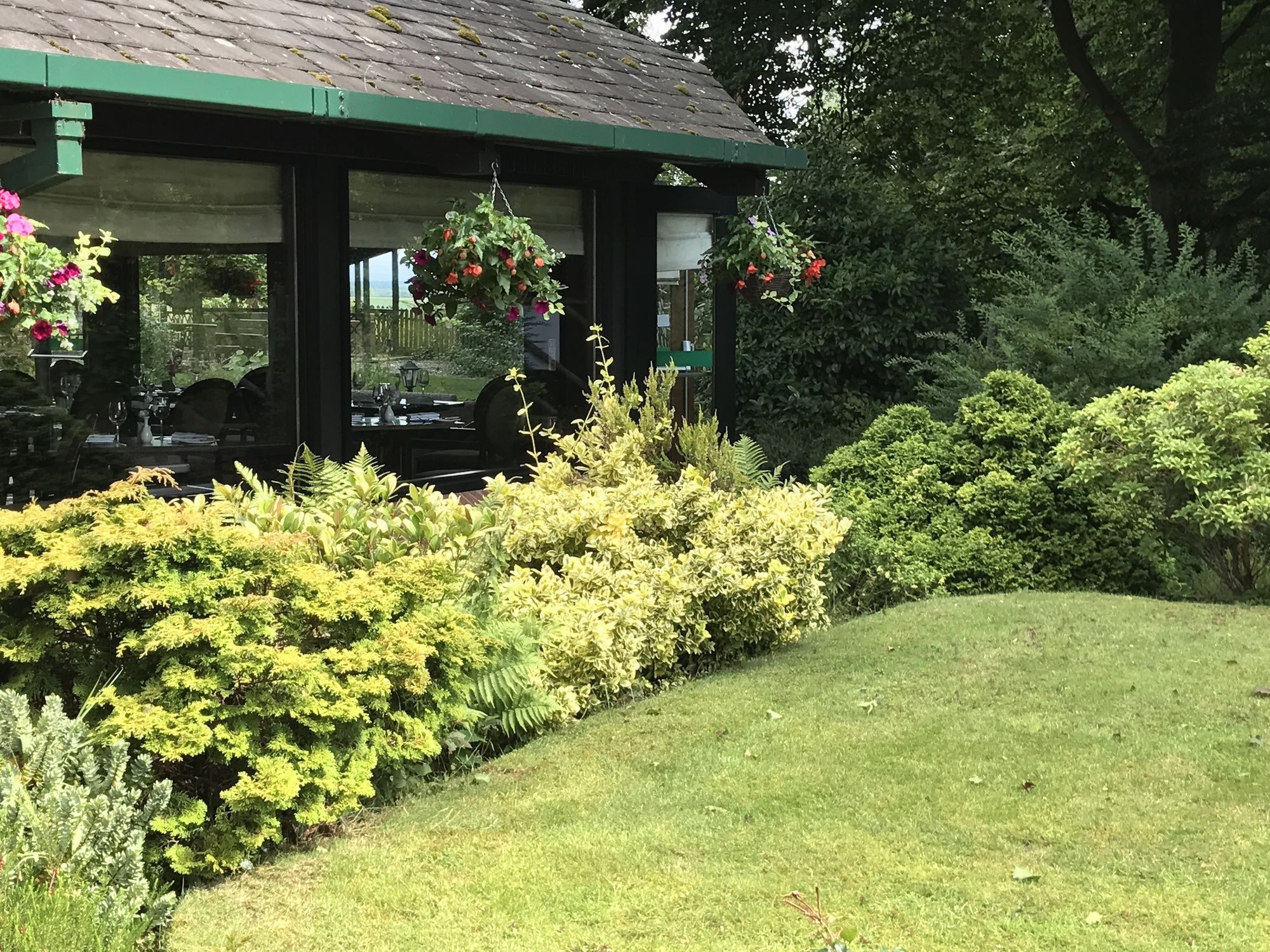 Crown Wetheral Hotel